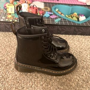 NWOB Kids Dr. Marten’s size 13 little kids